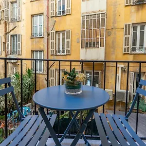 Apartment Centre Flat - Modern, Quiet And Brand New