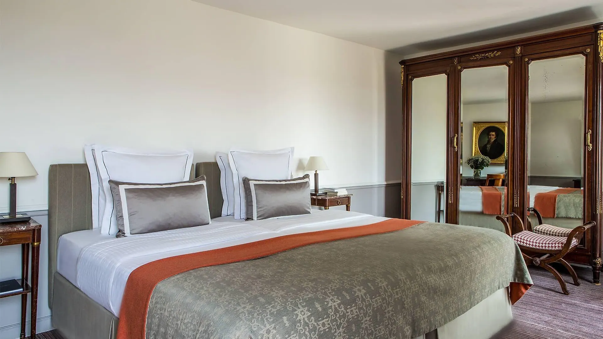 Hotel Brighton - Esprit De France Paris 4*,